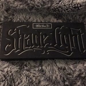Kat Von D shade and light pallet